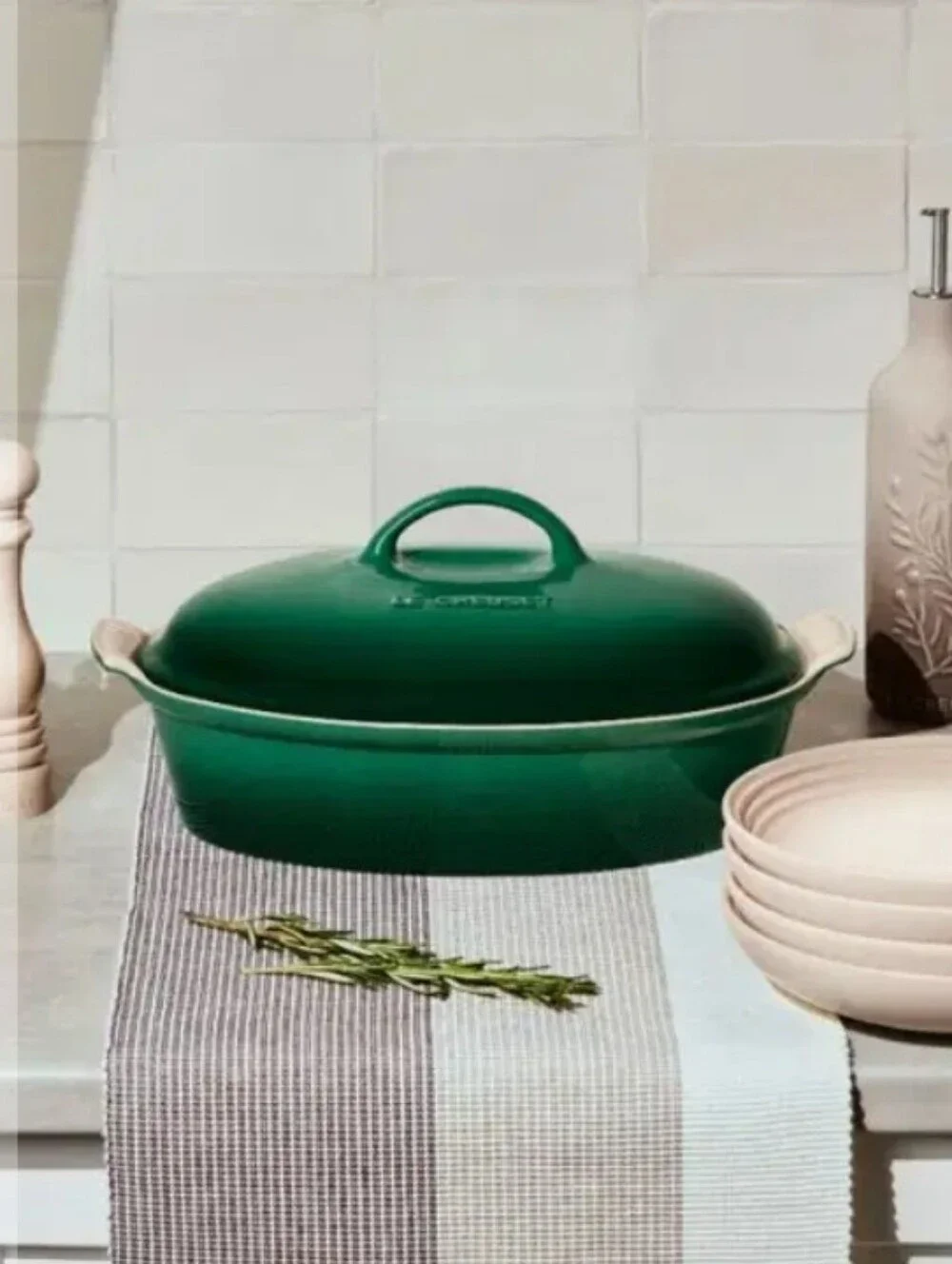 Le Creuset 4QT Oval HeritageCovered Casserole Dish- Artichaut